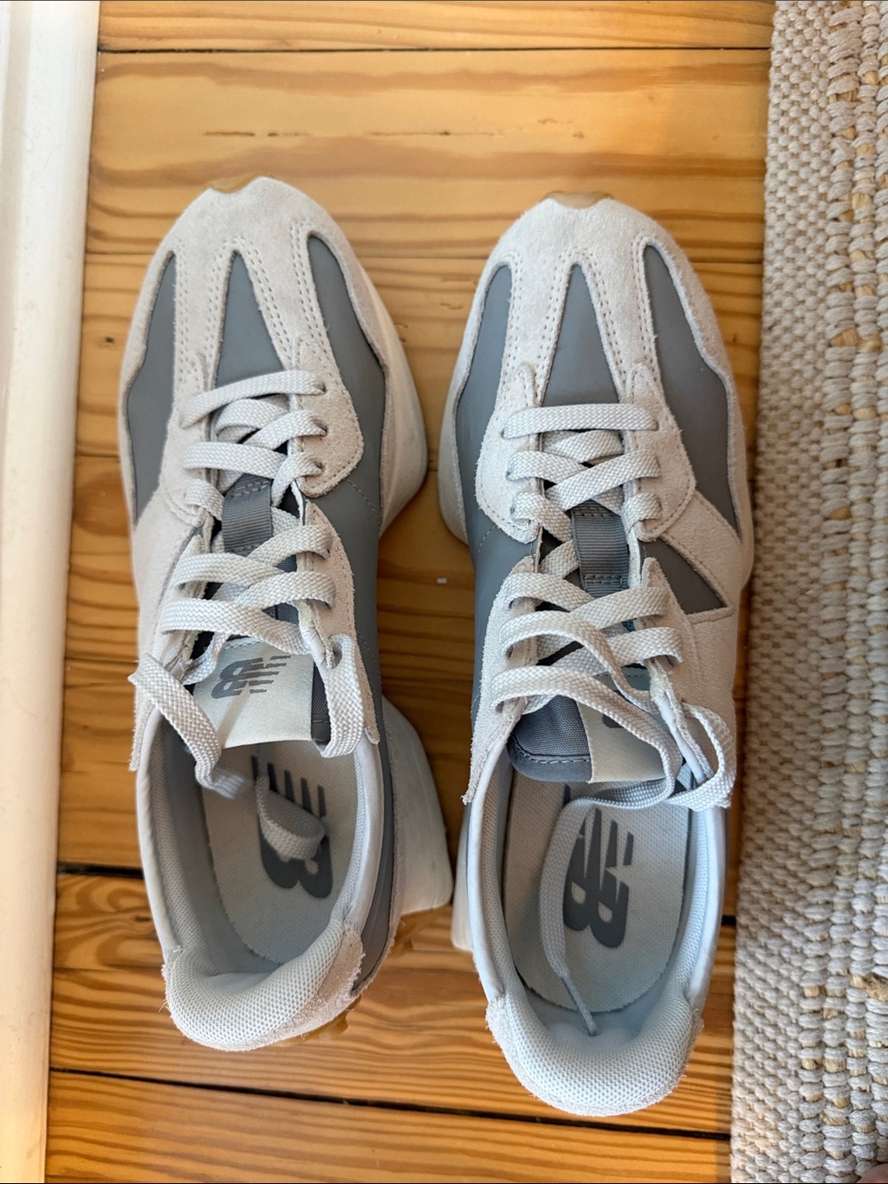 Women’s Gray New Balance 327 - Picture 7 of 9